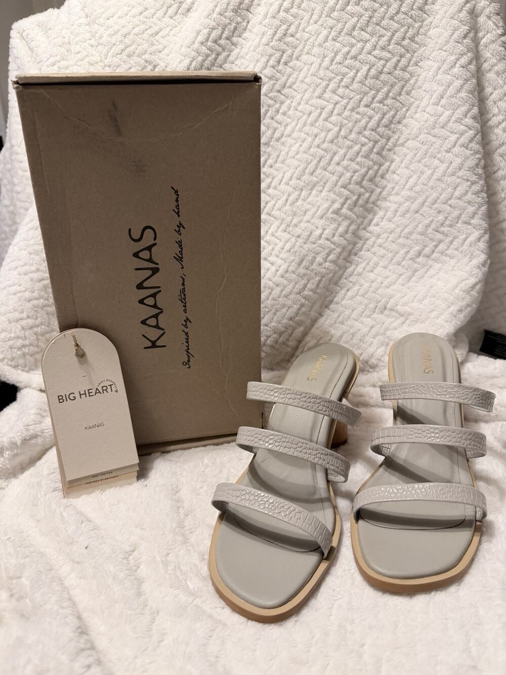 Kaanas Magdalena Sandals Women's US9 Cement Embossed Leather Strappy Unique Heel